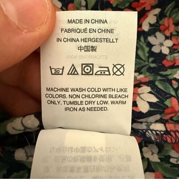 J Crew Liberty Fabric Shirt Blouse Women Sz 2 Floral Long Sleeve Button Up Artsy - Picture 8 of 10